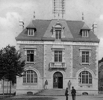 Couverture du document « L’Hôtel des Postes, quai d’Aiguillon à Lannion » — archives ARSSAT