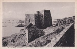 Photo ancienne du fort des Sept Iles