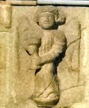 Ange sculpté de la chapelle Saint-Fiacre à Gurunhuel