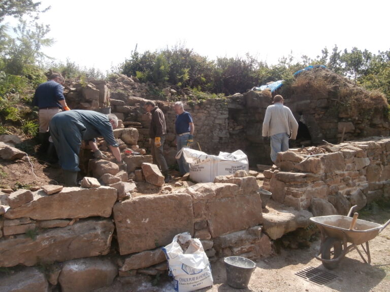 Reconstruction du fournil de Kerianégan à Pleumeur-Bodou