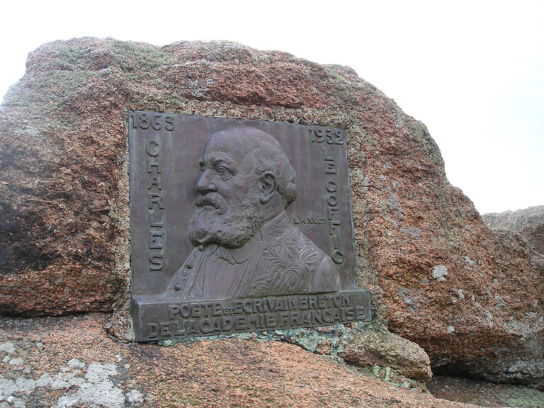 Roche des poètes de La Clarté à Perros-Guirec