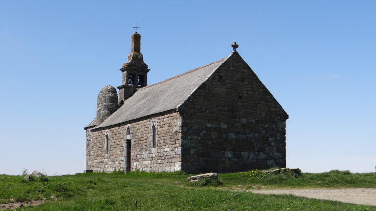 Saint Hervé — chapelle du Trégor visitée par la Commission Delestre