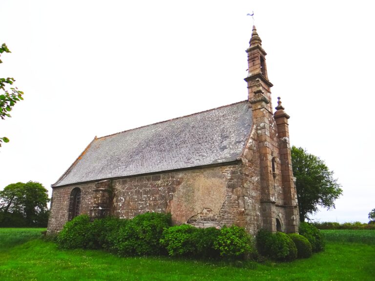 Chapelle Saint-Cado à Ploumilliau