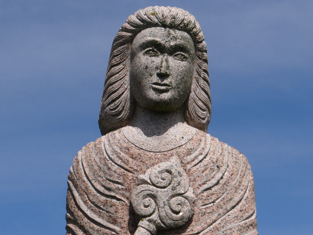 Statues monumentales de la Vallée des Saints à Carnoët